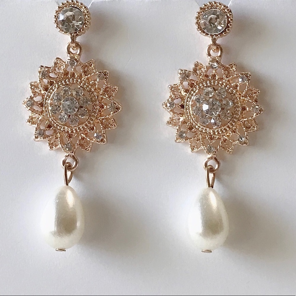 Pearl earrings, NWOT - Picture 1 of 4